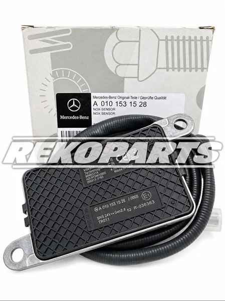A 010 153 15 28 Mercedes-Benz AdBlue / NOx (Nitrogen Oxide) Sensor A0101531528